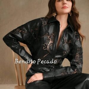 Blusa Negra Formal en Cuerina Semitransparente Calada Bordada